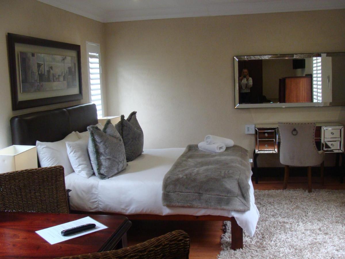 Swanepoel Guesthouse & Suites Jeffreys Bay Eksteriør bilde